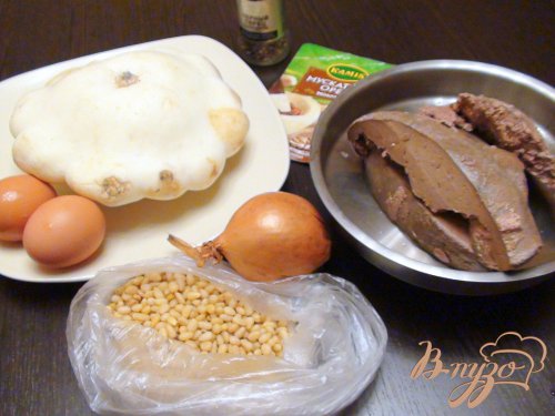 Котлеты из отварной печени с кедровыми орешками. Котлеты из отварной печени с кедровыми орешками.