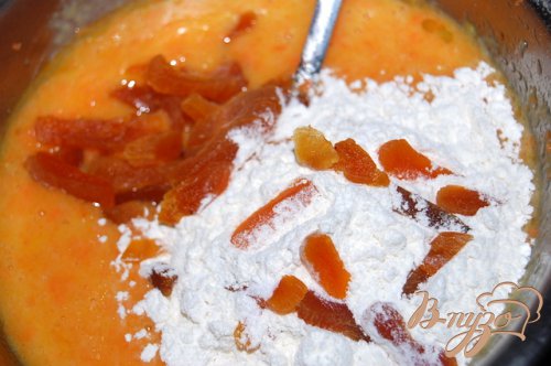 Кексы "Оранжевое настроение" с тыквой,курагой и морковью Кексы "Оранжевое настроение" с тыквой,курагой и морковью