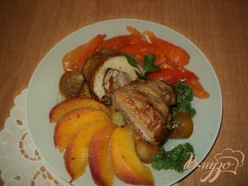 Рулетики с персиками и перцем. Рулетики с персиками и перцем.