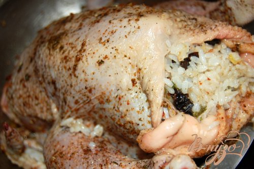 Курица с сухофруктами в лимонно-медовой глазури Курица с сухофруктами в лимонно-медовой глазури