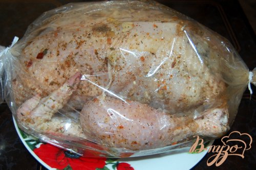 Курица с сухофруктами в лимонно-медовой глазури Курица с сухофруктами в лимонно-медовой глазури