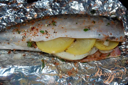 Скумбрия, запеченная в фольге Скумбрия, запеченная в фольге