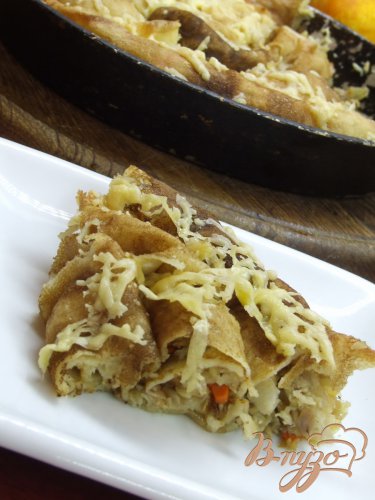 Блинный пирог с курицей и луком Блинный пирог с курицей и луком