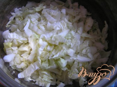 Салат с пекинской капустой и крабовыми палочками Салат с пекинской капустой и крабовыми палочками