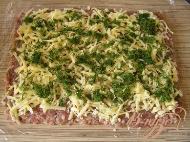 Мясной рулет с сыром и зеленью Мясной рулет с сыром и зеленью