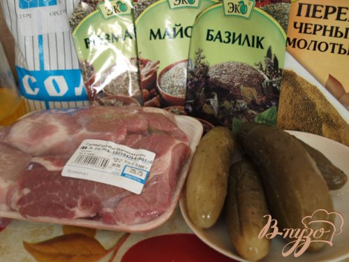 Свинина под соусом из солёных огурцов Свинина под соусом из солёных огурцов