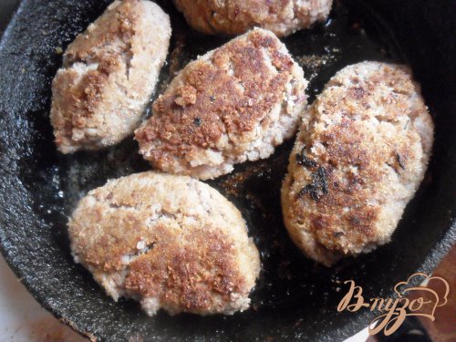 Гречаники мясные, фаршированные яйцом Гречаники мясные, фаршированные яйцом