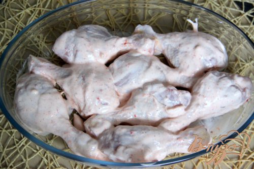Курочка с шампиньонами в сметанно-аджичном соусе Курочка с шампиньонами в сметанно-аджичном соусе