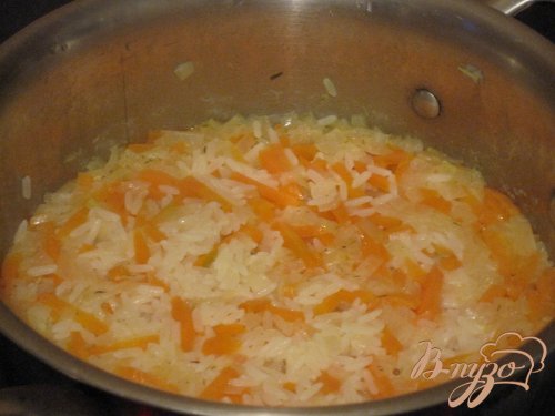 Грудка со сливочным соусом с рисом. Грудка со сливочным соусом с рисом.