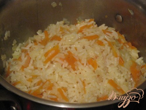 Грудка со сливочным соусом с рисом. Грудка со сливочным соусом с рисом.