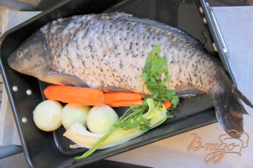 Карп, запечённый с овощами, в пиве Карп, запечённый с овощами, в пиве