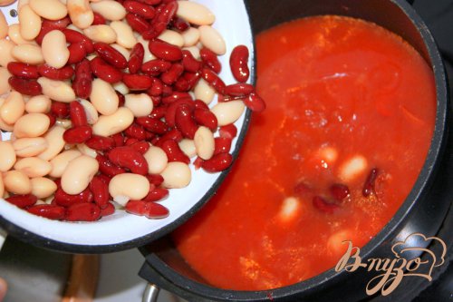 Острый фасолевый суп с Chorizo Острый фасолевый суп с Chorizo