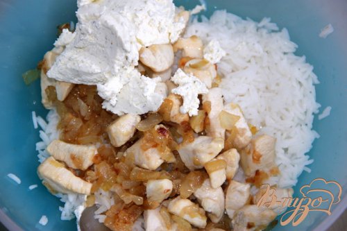Перец, фаршированный рисом, куриным филе и сливочным сыром Перец, фаршированный рисом, куриным филе и сливочным сыром