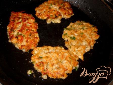 Куриные рубленные котлеты под соусом Куриные рубленные котлеты под соусом