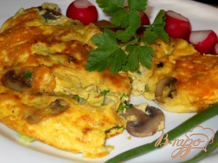 Омлет с грибами и зеленый луком Омлет с грибами и зеленый луком