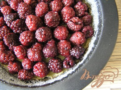 Клафути с пьяной ежевикой и фисташками Клафути с пьяной ежевикой и фисташками