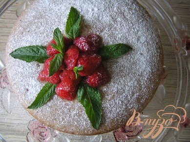 Клубничный торт с бананом Клубничный торт с бананом