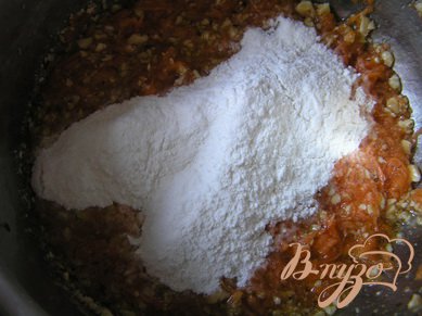 Морковный пирог с орехами Морковный пирог с орехами