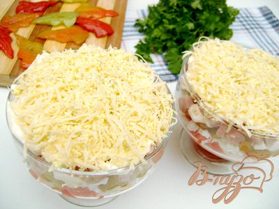Салат-коктейль "Листопад" с ветчиной, сыром и сладким перцем:) Салат-коктейль "Листопад" с ветчиной, сыром и сладким перцем:)