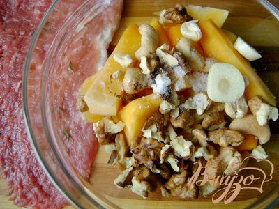 Рулет из свинины с тыквой и орехами! Рулет из свинины с тыквой и орехами!