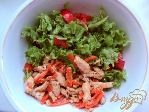 Салат с курицей в апельсиновом соусе Салат с курицей в апельсиновом соусе