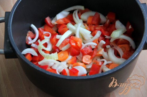 Мясные шарики в пряном томатном соусе с фетой Мясные шарики в пряном томатном соусе с фетой