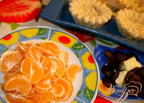 Корзинки с песочного теста с карамельными мандаринами и шоколадом Корзинки с песочного теста с карамельными мандаринами и шоколадом