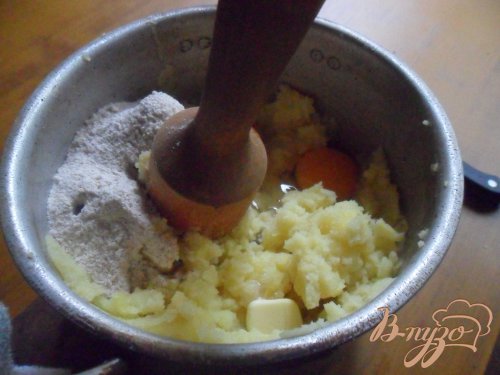 Картофельные зразы с грибами и грибным соусом Картофельные зразы с грибами и грибным соусом