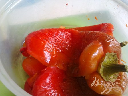 Теплый салат с куриной печенью и запеченым перцем Теплый салат с куриной печенью и запеченым перцем