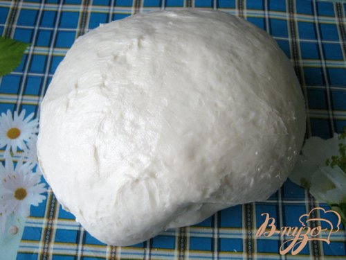 Трубочки с сыром и копчёными колбасками. Трубочки с сыром и копчёными колбасками.