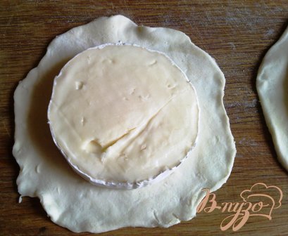 Пирог с камамбером и инжиром Пирог с камамбером и инжиром
