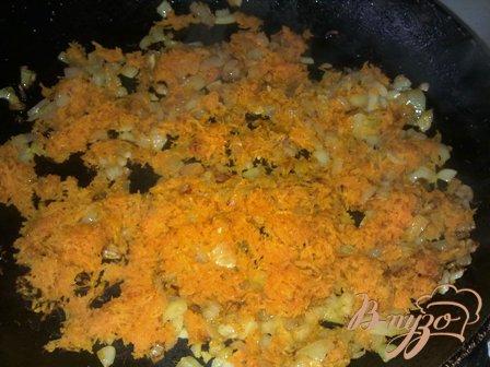Пирог с капустой и грибами Пирог с капустой и грибами
