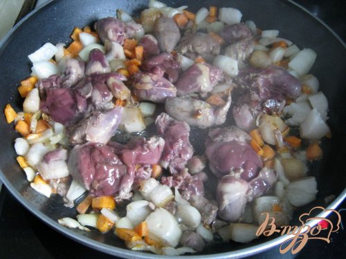 Пирожки с паштетом из куриной печени и сердечек Пирожки с паштетом из куриной печени и сердечек