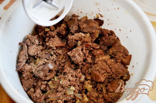 Пате из куриной печени с гранатовым желе Пате из куриной печени с гранатовым желе