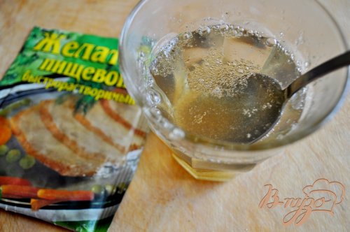 Пате из куриной печени с гранатовым желе Пате из куриной печени с гранатовым желе