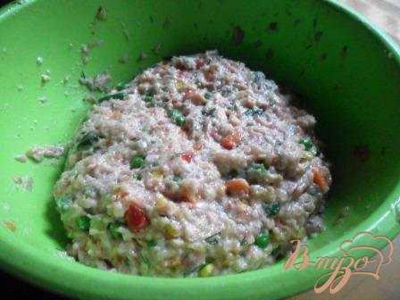 Куриный рулет с овощами Куриный рулет с овощами