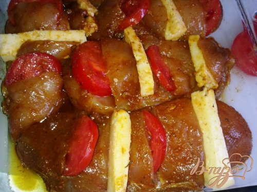 Полосатое куриное филе с соусом Полосатое куриное филе с соусом
