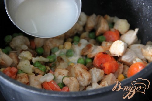 Фарфалле с курицей и овощами Фарфалле с курицей и овощами
