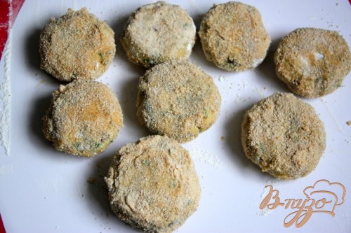 Картофельные котлеты с копчёной скумбрией и грибами Картофельные котлеты с копчёной скумбрией и грибами