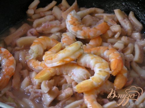 Паэлья из риса и перловки с морепродуктами Паэлья из риса и перловки с морепродуктами