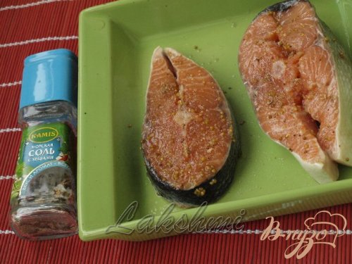 Нежная сёмга под клюквенным соусом Нежная сёмга под клюквенным соусом