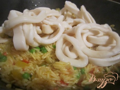 Рис с овощами и кальмарами Рис с овощами и кальмарами