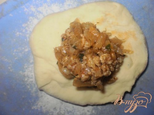 Булочки с мясом и капустой Булочки с мясом и капустой