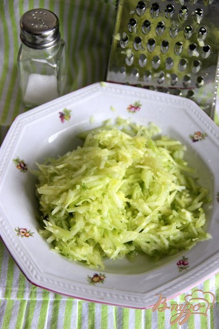 Сырный дип с маслинами и и огурцом Сырный дип с маслинами и и огурцом