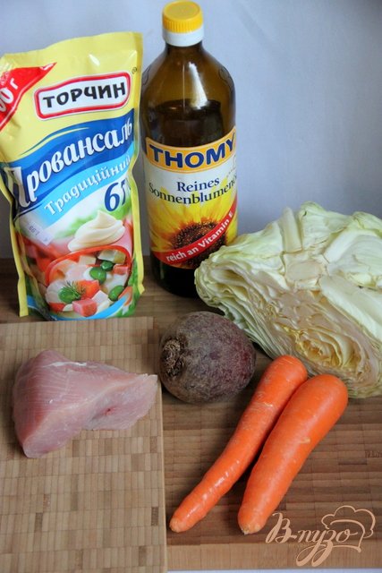 Сыроедческий салат с мясом птицы Сыроедческий салат с мясом птицы