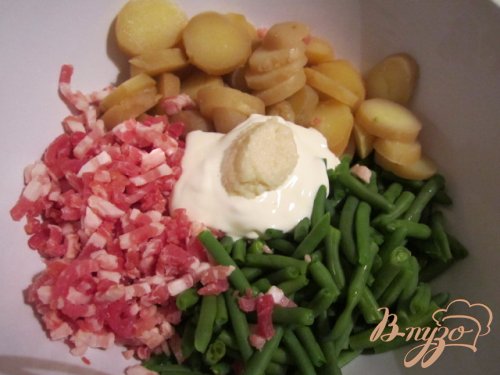 Глазунья в кокотницах с овощами.. Глазунья в кокотницах с овощами..