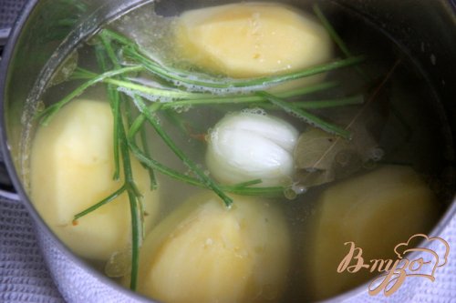 Картофельно-куриные котлеты из отварного мяса Картофельно-куриные котлеты из отварного мяса
