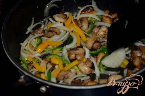 Куриное каччиторе на сковороде Куриное каччиторе на сковороде