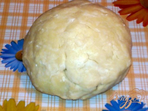 Закусочный пирог с помидорами и сыром фета Закусочный пирог с помидорами и сыром фета