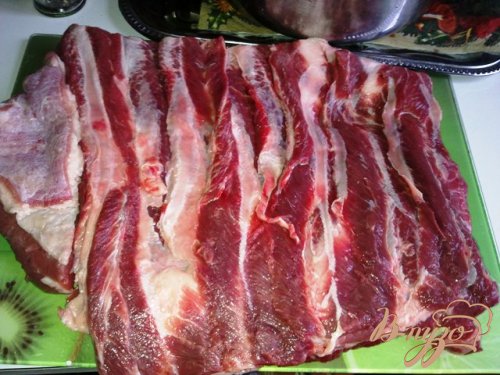 Говяжий рулет с курагой и морковью. Говяжий рулет с курагой и морковью.
